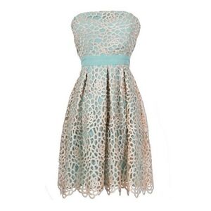 ModCloth Minuet‎ Honeycomb Lace Overlay Dress sz Small